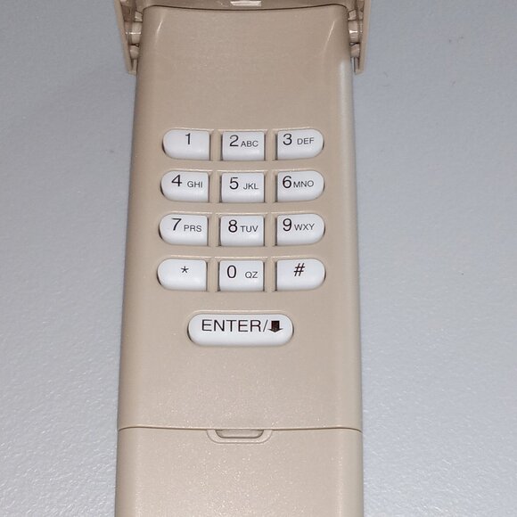 🎯 NIB Universal Garage Door Wireless Keypad - Picture 8 of 16